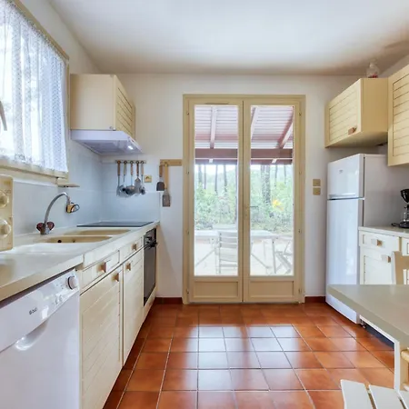 Holiday home Les Sylvaines By Interhome Carcans